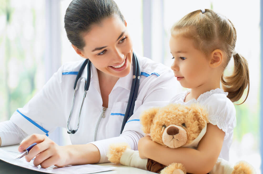 Почему ребенок часто болеет: мнение врачей